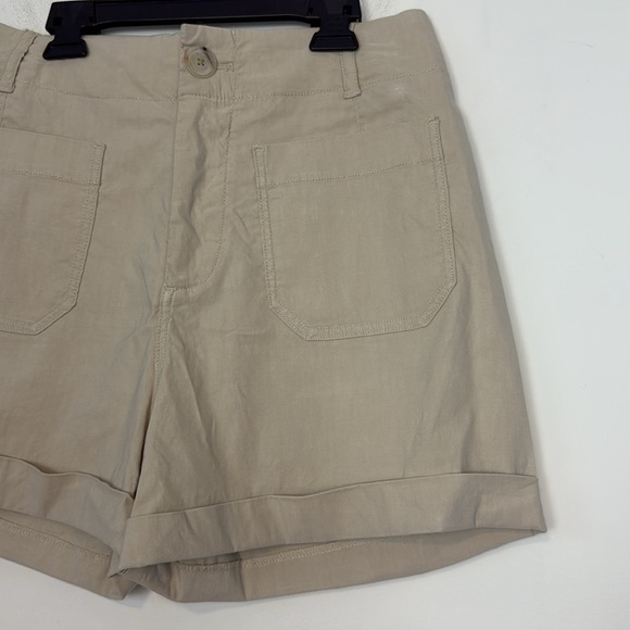 Anthropologie Megan High Rise Patch Pocket Shorts. Tan. Size 29. - Picture 3 of 13